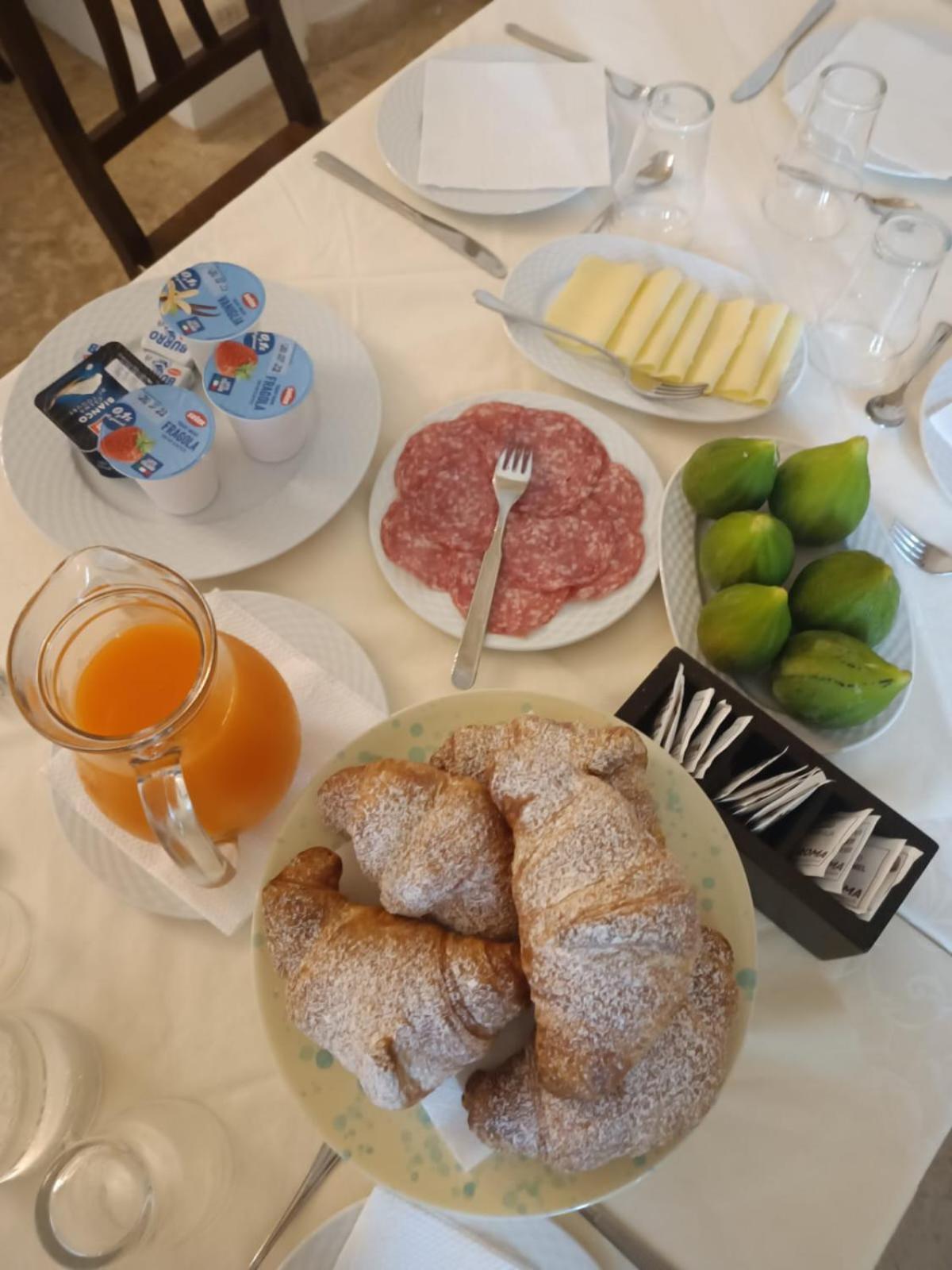 Dal Canonico Mola di Bari Esterno foto
